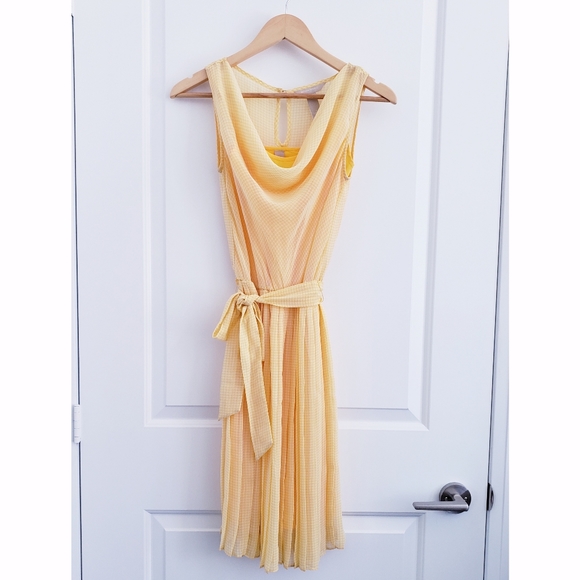 Banana Republic Pleated Dress - Size 0 - Picture 5 of 12